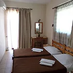 Tina Otel *