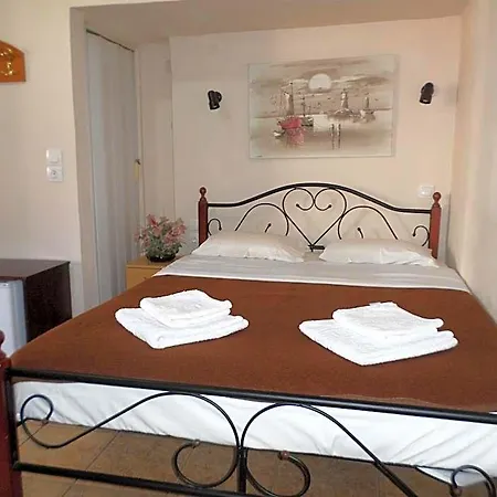 Tina Hotel *